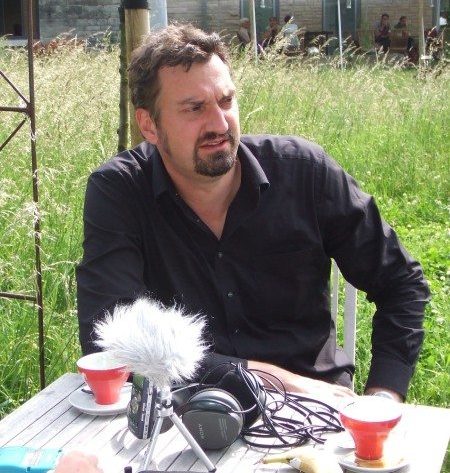 MathiasMertensII Spiel mal „Grand Theft Auto Vice City“ und danach …