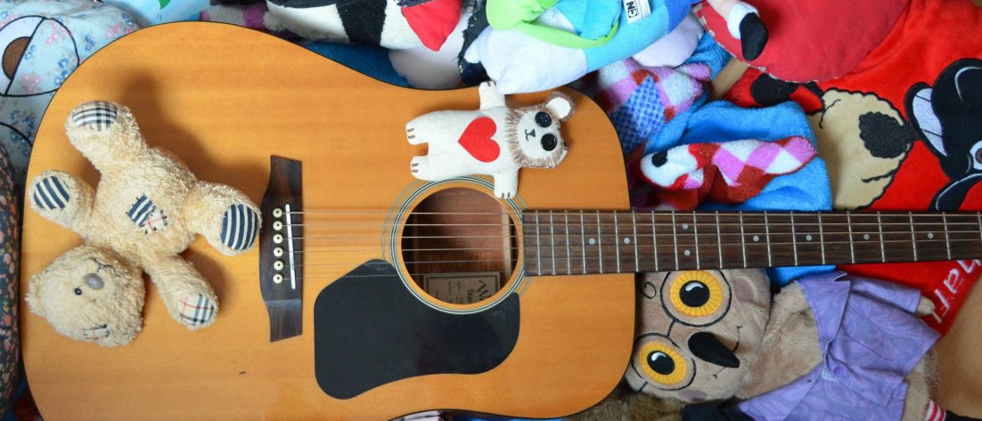 Podcast Erste Folge Folgenfoto Stimmen der Kindheit - Die Singende