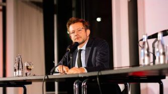 AUDIO: Florian Illies --"Liebe in Zeiten des Hasses". Lesung/Gespräch. Moderation: Ronald Meyer-Arlt