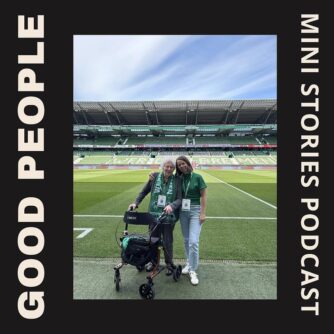 artwork 3000x3000 8 13: Meine Uroma ist TikTok-Star